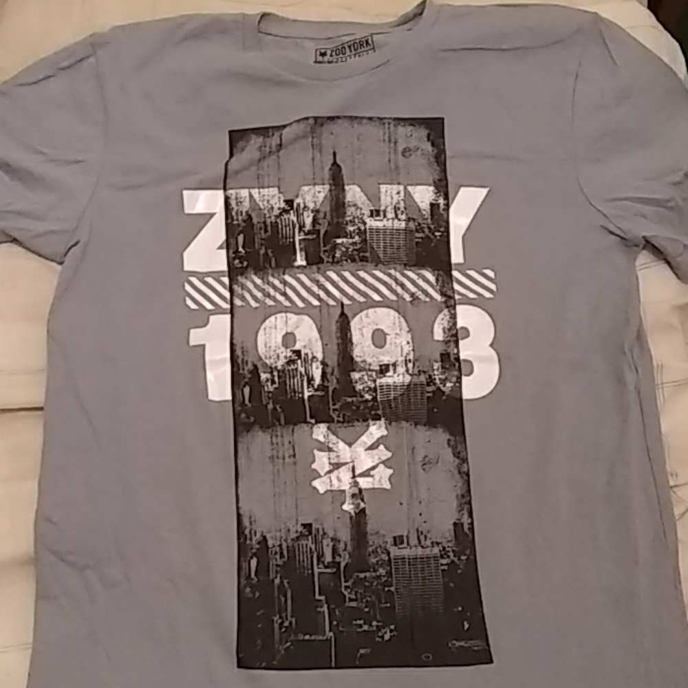 Zoo York T-shirt (size L)